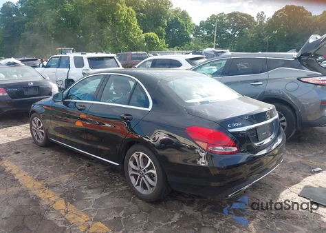 2017 Mercedes-Benz C 300 Luxury/Sport из США, поврежденный, VIN 55SWF4JB7HU220408